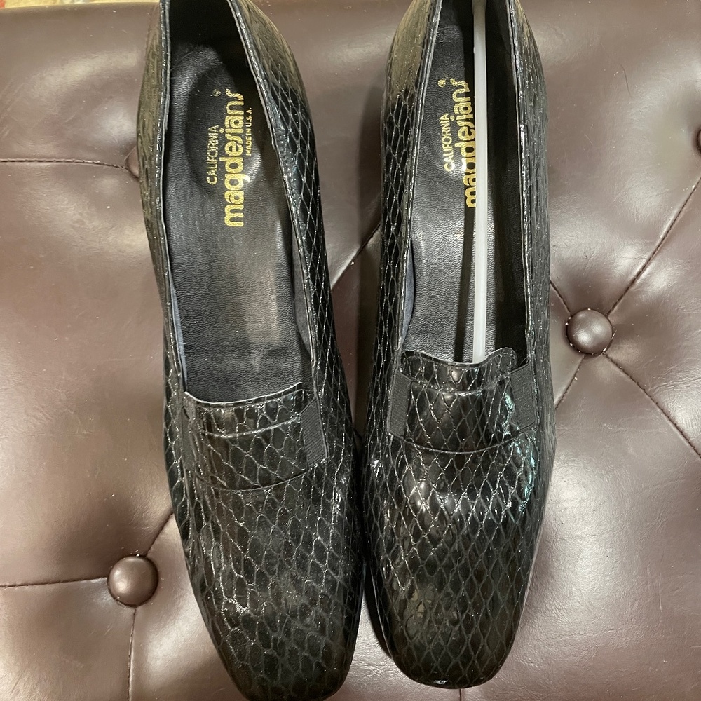 Women’s size 13m black